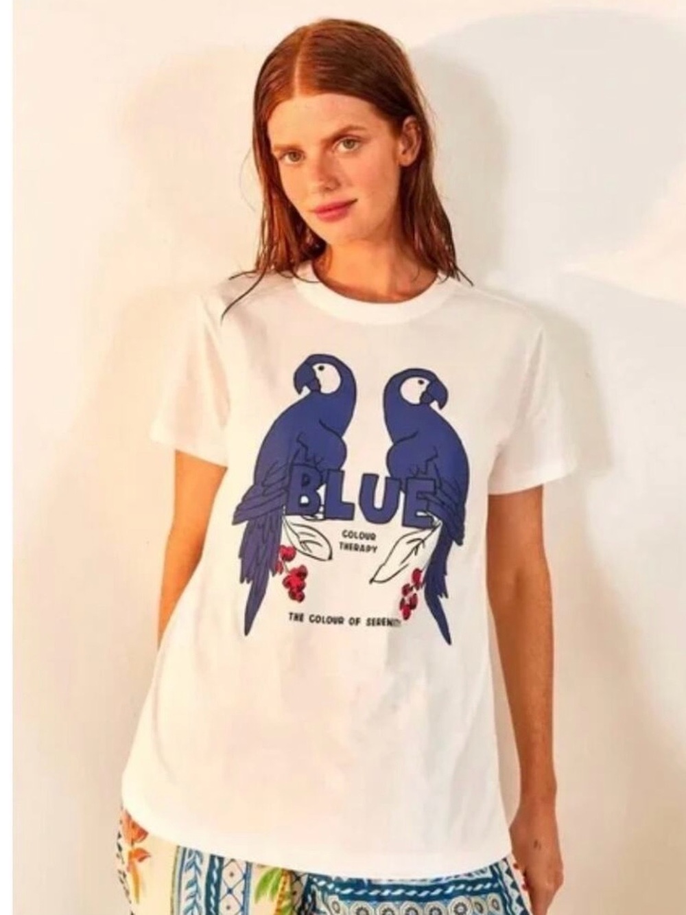 Farm Rio Color Therapy Blue Serenity Graphic White T-Shirt Blue Parrot Size XL